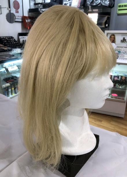 CW102 Bouffant Page Blonde lado